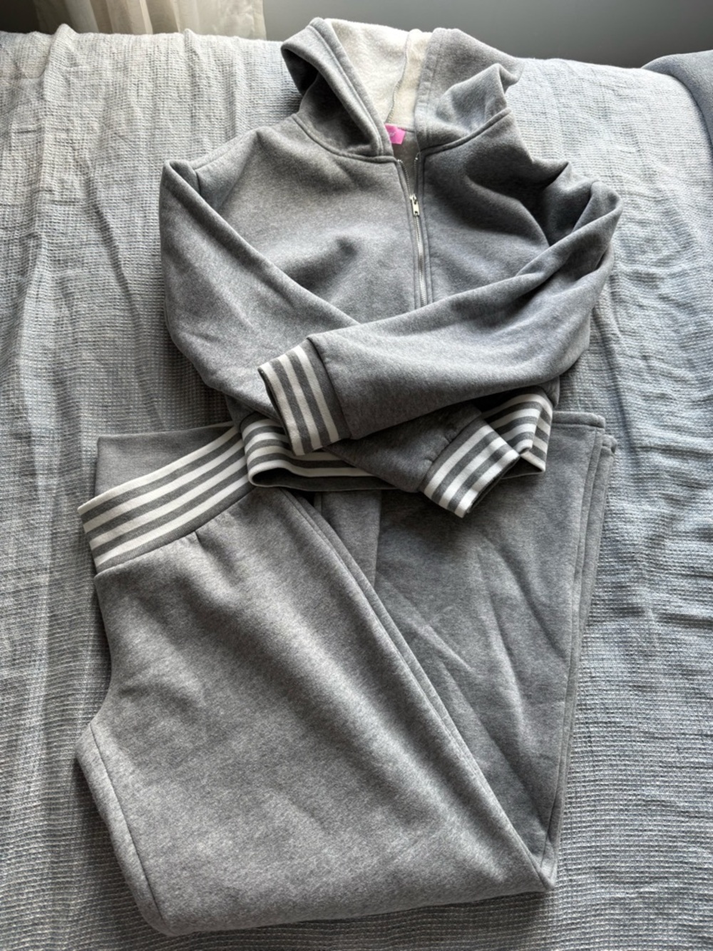 LAST CHANCE! Edikted grey sweat set
